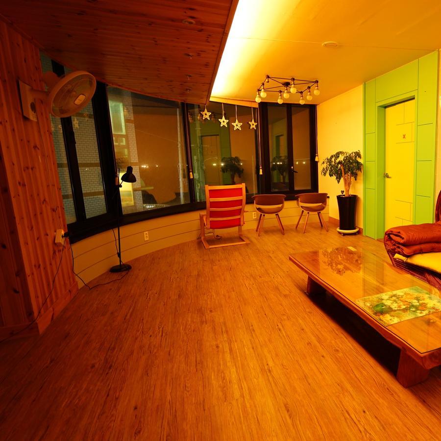 My Mother Guesthouse 済州市 エクステリア 写真